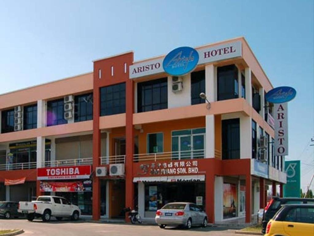 Aristo Hotel @ Putatan Kota Kinabalu Luaran gambar