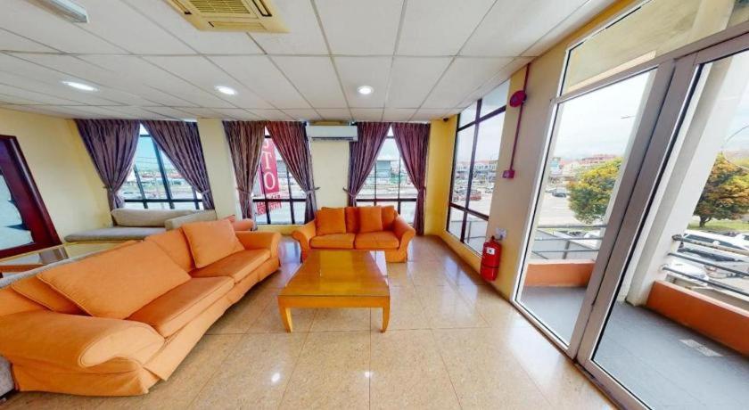 Aristo Hotel @ Putatan Kota Kinabalu Luaran gambar